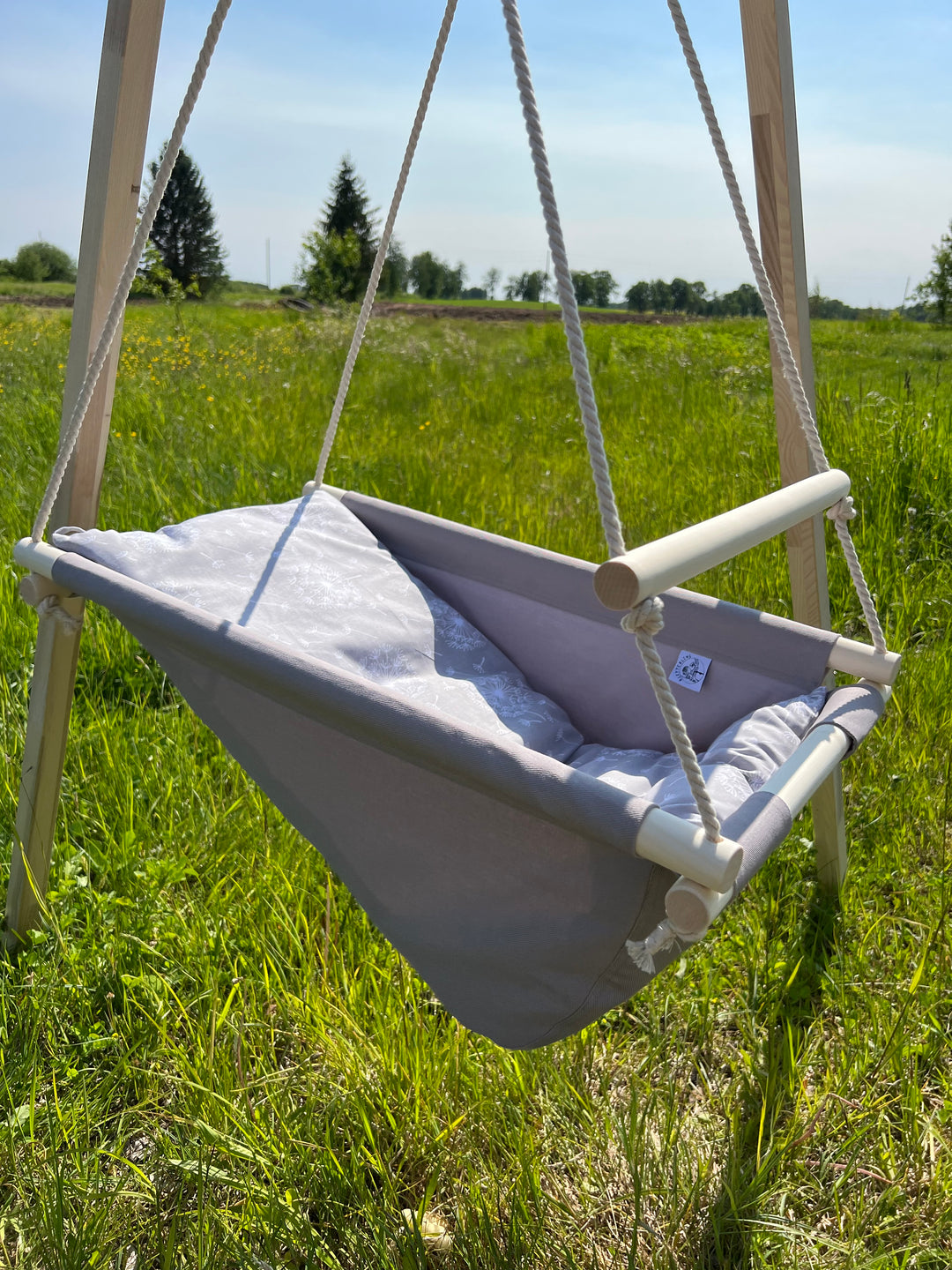 Adjustable swings with mattress