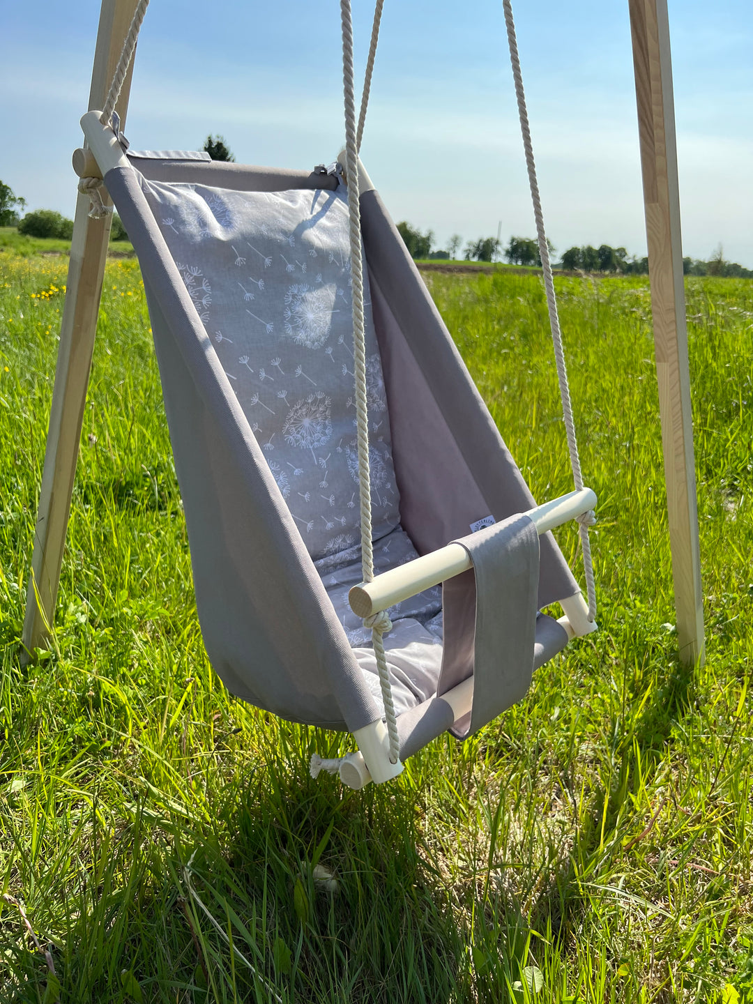 Adjustable swings with mattress