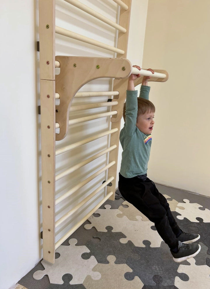 Climbing wall