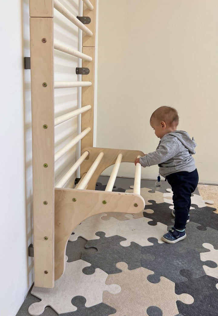 Climbing wall